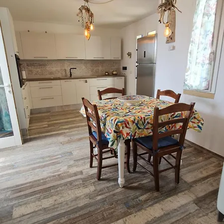 Santorini Style